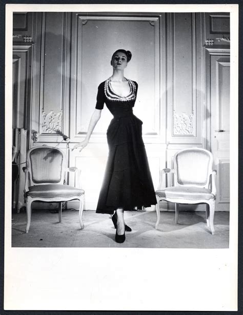 christian dior exhibiti|Christian Dior 1947 new look.